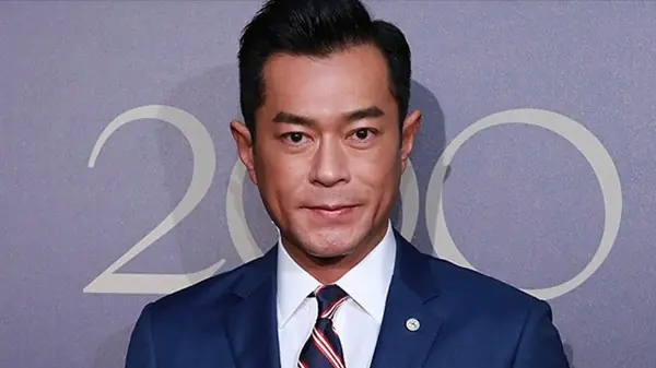 Diễn viên Cổ Thiên Lạc sắp đến Việt Nam